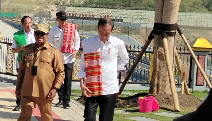 Bisik Jokowi Untuk Pj Bupati TTS, “ Saya Titip Bendungan Temef