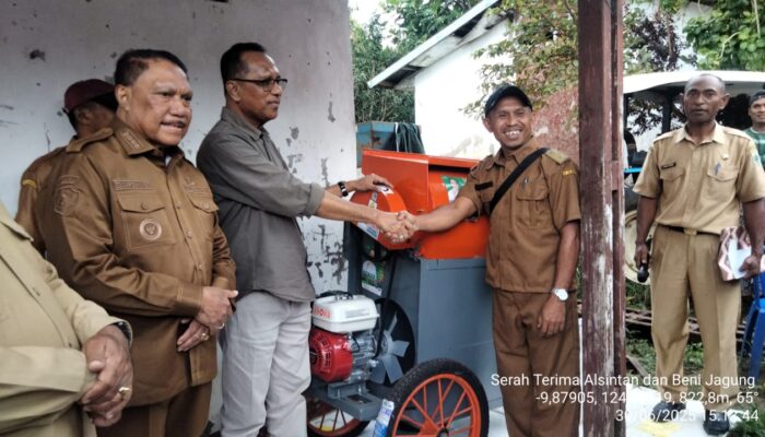 Usman Husin Realisasi Bantuan Alsitan, Kades Bonle’u Sampaikan Terima Kasih