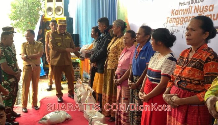 Bulog Salurkan Bantuan Beras Untuk 60.376 Masyarakat Miskin Di Kab TTS