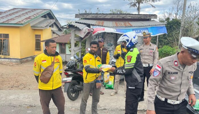 Sat Lantas Polres TTS Sapa Ojol Maxim Soe, Ajak Jaga Kamtibmas