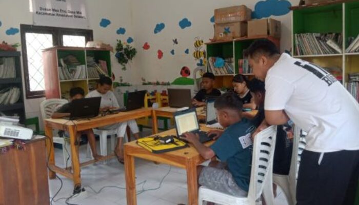 Dari Buku, Bimbel hingga Nonton Bareng: Warna-warni Kegiatan Taman Baca Imanuel Mio
