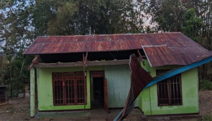 Lima Rumah Warga di Desa Laob Rusak Diterjang Hujan dan Angin Kencang