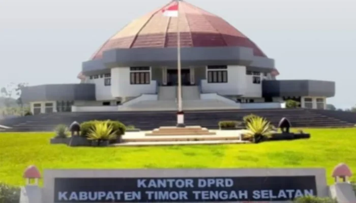 DPRD dan Pemda TTS Genjot Pembahasan RAPBD 2026, Rapat Hingga Jam 2 Pagi