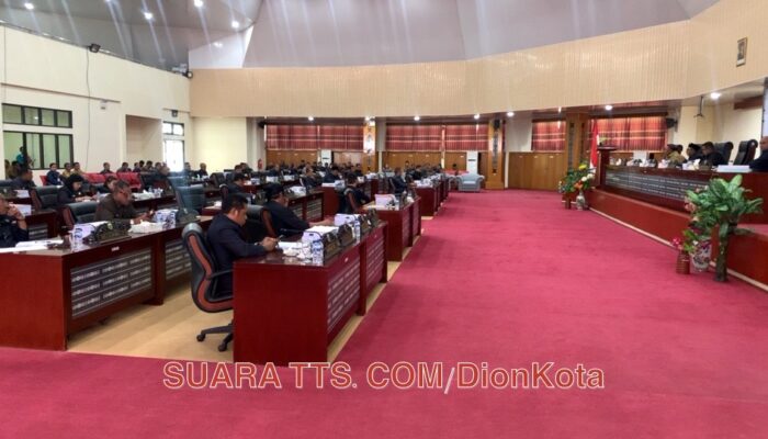 Dicecar Pertanyaan Keterlambatan Dokumen RAPBD 2026, Bupati TTS Hanya Minta Maaf