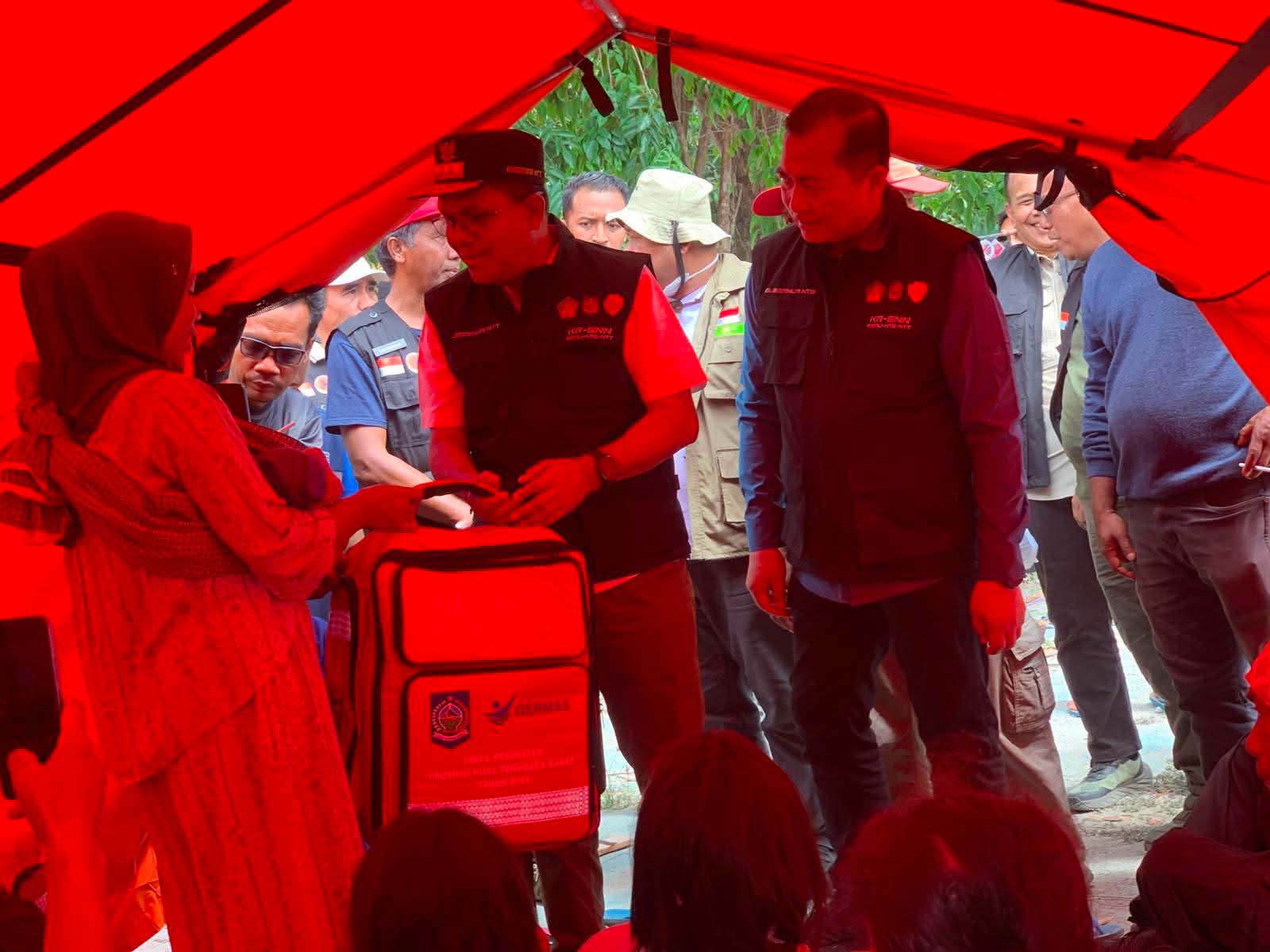 Gubernur Melki Temui Penyintas Gempa di Dampek, Warga Minta Bantuan