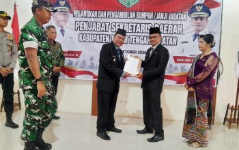 Deny Nubatonis Dilantik Jadi Penjabat Sekda TTS 