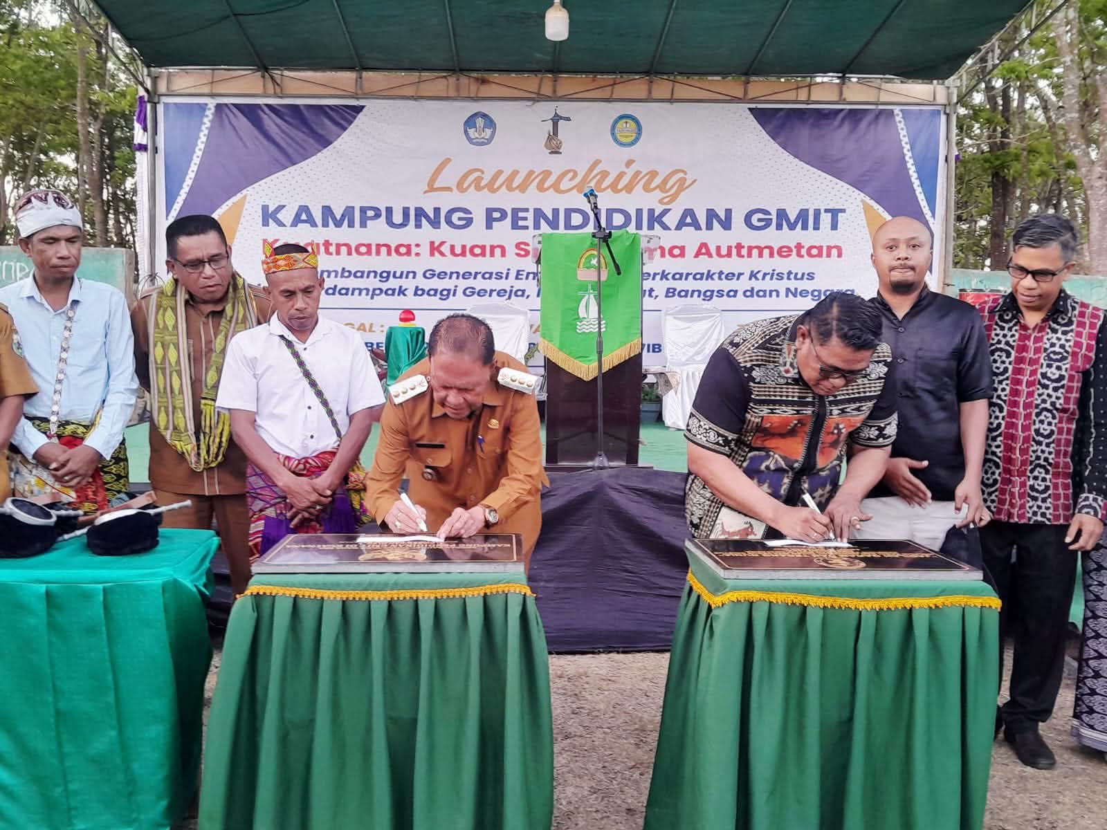 Bupati TTS Launching Kampung Pendidikan di Kuatnana