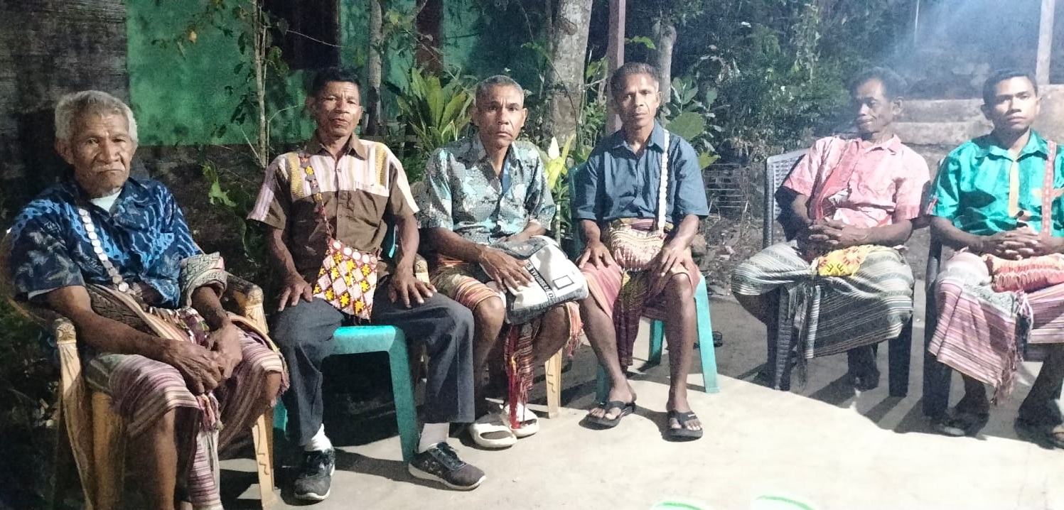 Kasus Cinta Terlarang dengan Ketua RT, Warga To’i Desak Kaur Dipecat Permanen